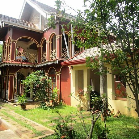 Hotel Shalini Anuradhapura Exterior photo