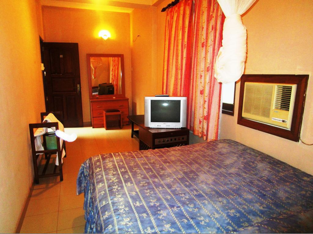 Hotel Shalini Anuradhapura Room photo